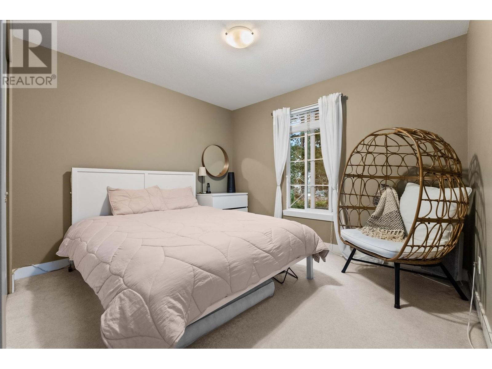 Listing Picture 20 of 40 : 1 12251 NO. 2 ROAD, Richmond / 烈治文 - 魯藝地產 Yvonne Lu Group - MLS Medallion Club Member