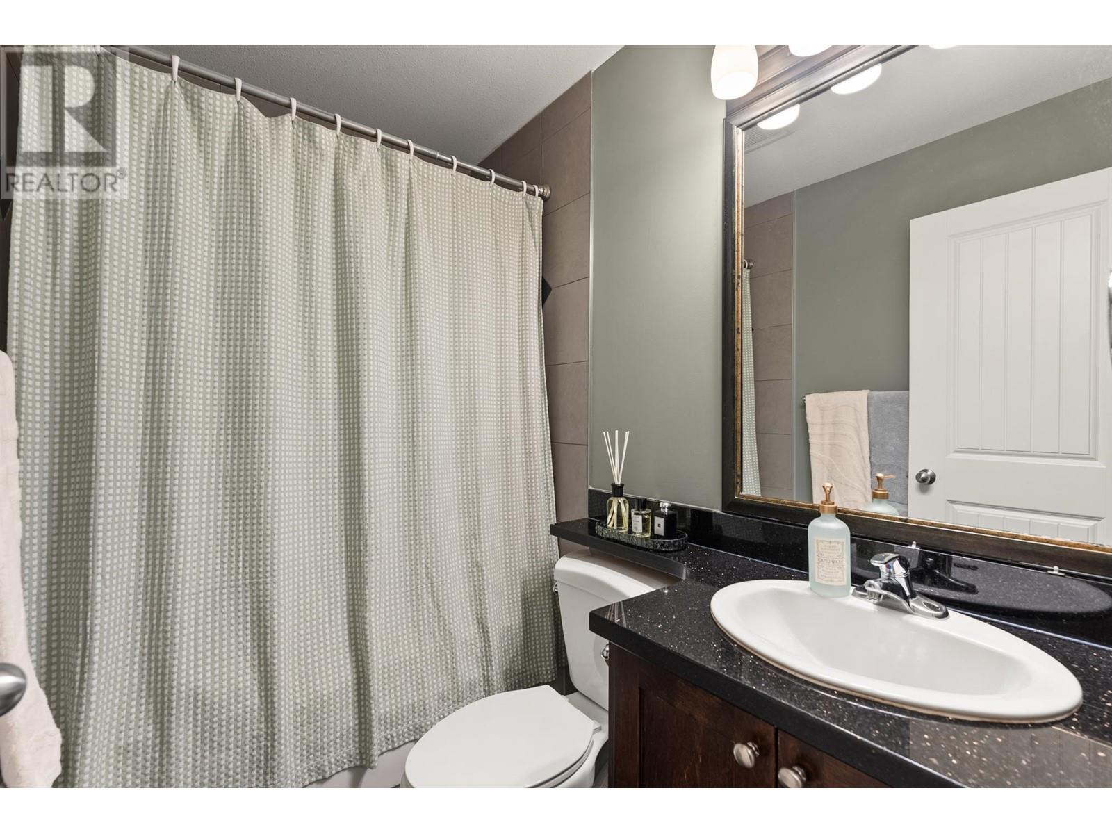 Listing Picture 27 of 40 : 1 12251 NO. 2 ROAD, Richmond / 烈治文 - 魯藝地產 Yvonne Lu Group - MLS Medallion Club Member