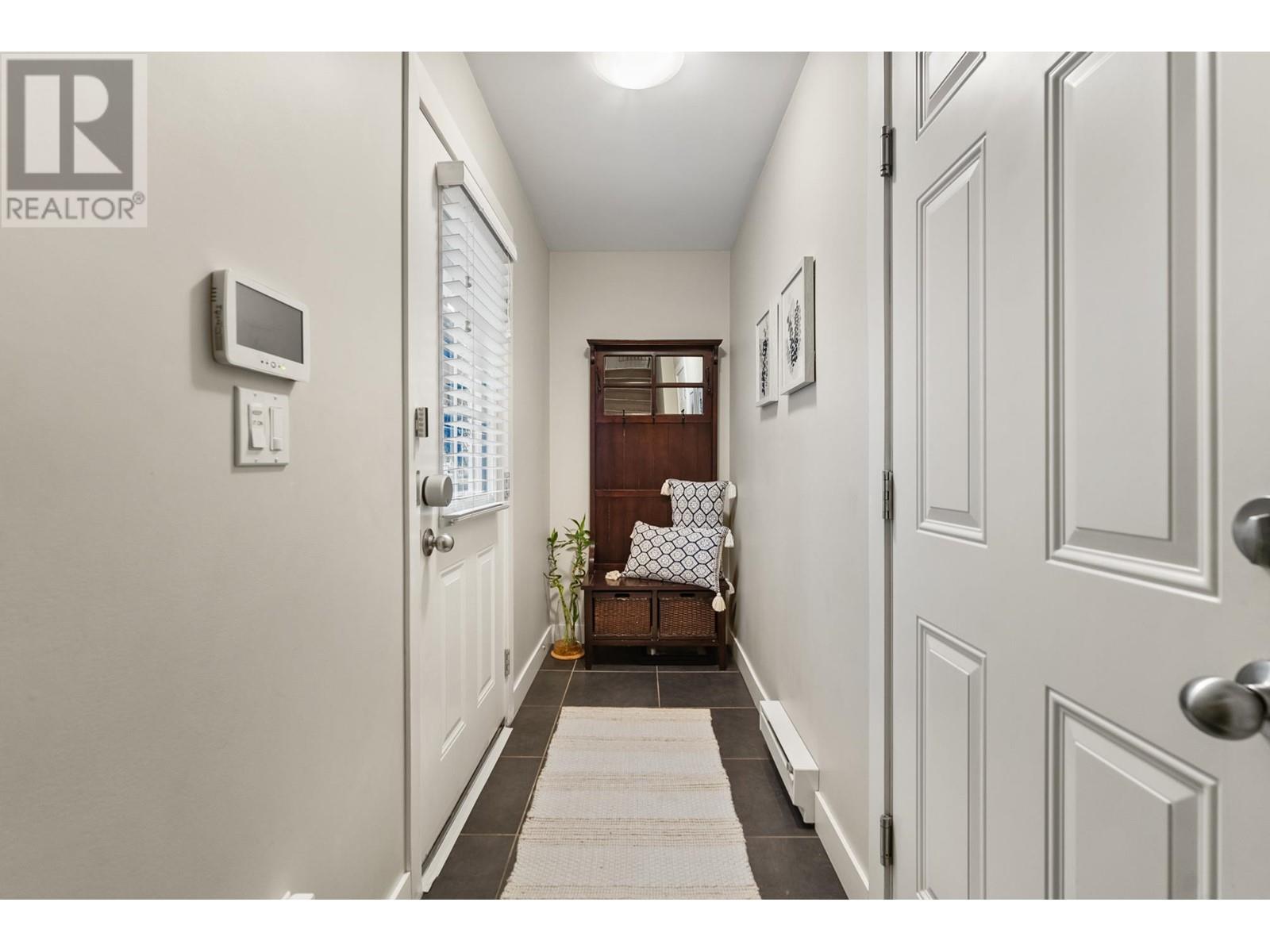 Listing Picture 30 of 40 : 1 12251 NO. 2 ROAD, Richmond / 烈治文 - 魯藝地產 Yvonne Lu Group - MLS Medallion Club Member