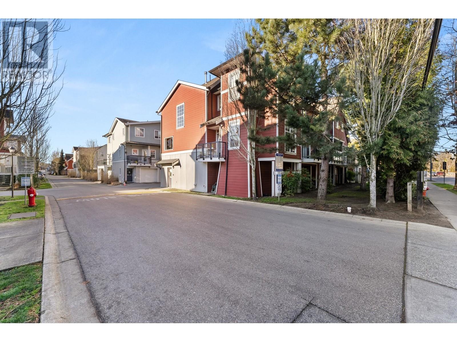 Listing Picture 38 of 40 : 1 12251 NO. 2 ROAD, Richmond / 烈治文 - 魯藝地產 Yvonne Lu Group - MLS Medallion Club Member