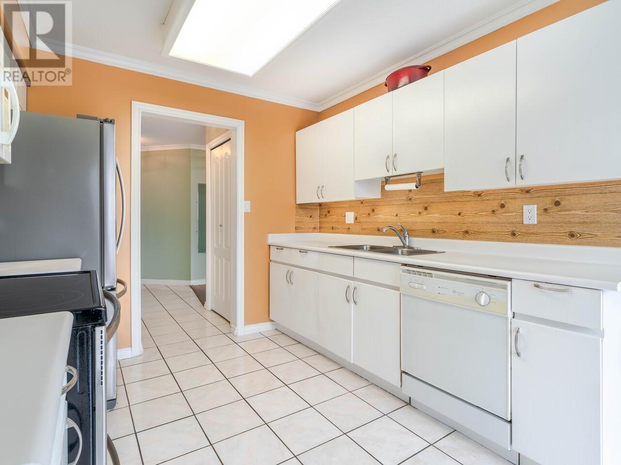 1801 612 Fifth Avenue, New Westminster, British Columbia  V3M 1X5 - Photo 4 - R2977264