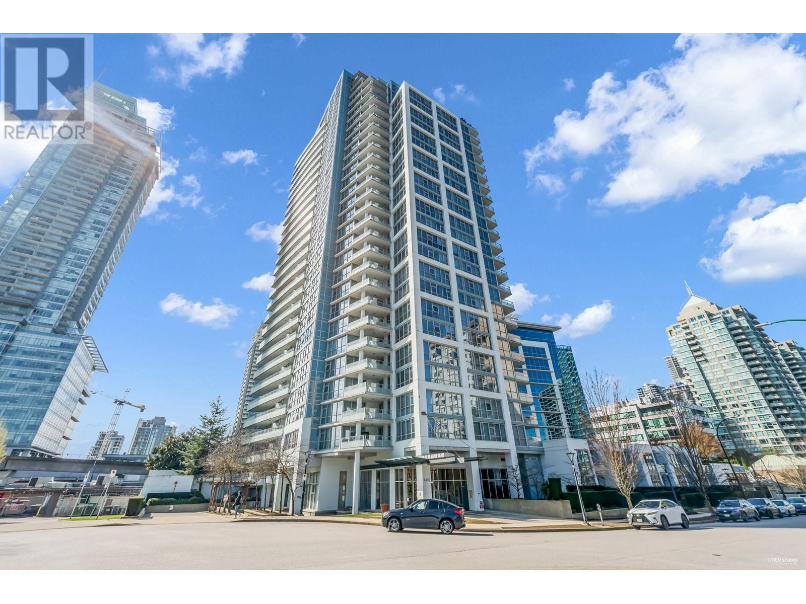 2005 4400 BUCHANAN STREET, burnaby, British Columbia
