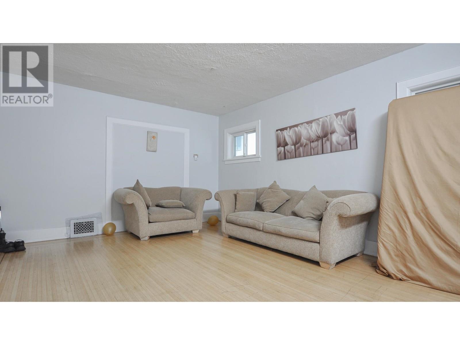 1342 E 24 Avenue, Vancouver, British Columbia  V5V 2B7 - Photo 6 - R2977275