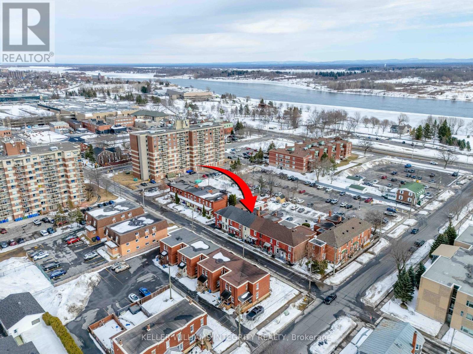 Property at 134 FIRST STREET W image 1