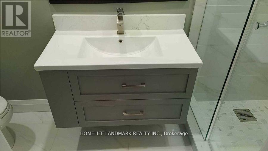 2a - 3228 Yonge Street, Toronto, Ontario  M4N 2L4 - Photo 2 - C12016040