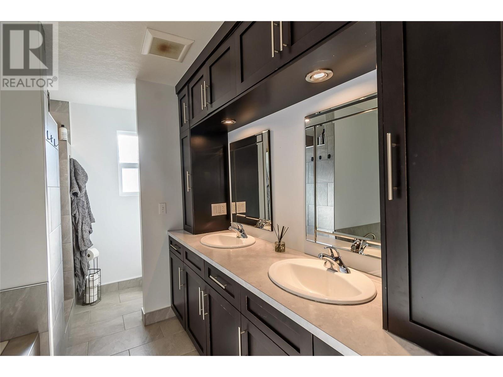 42 Lakeshore Drive, Vernon, British Columbia  V1H 2A1 - Photo 38 - 10335242