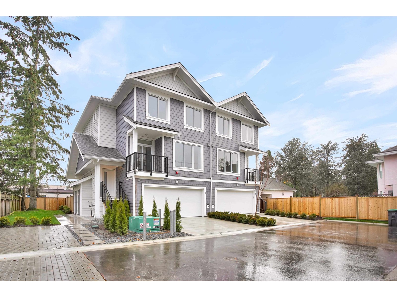 2 2525 156 Street, Surrey, British Columbia  V4P 1C7 - Photo 1 - R2976092