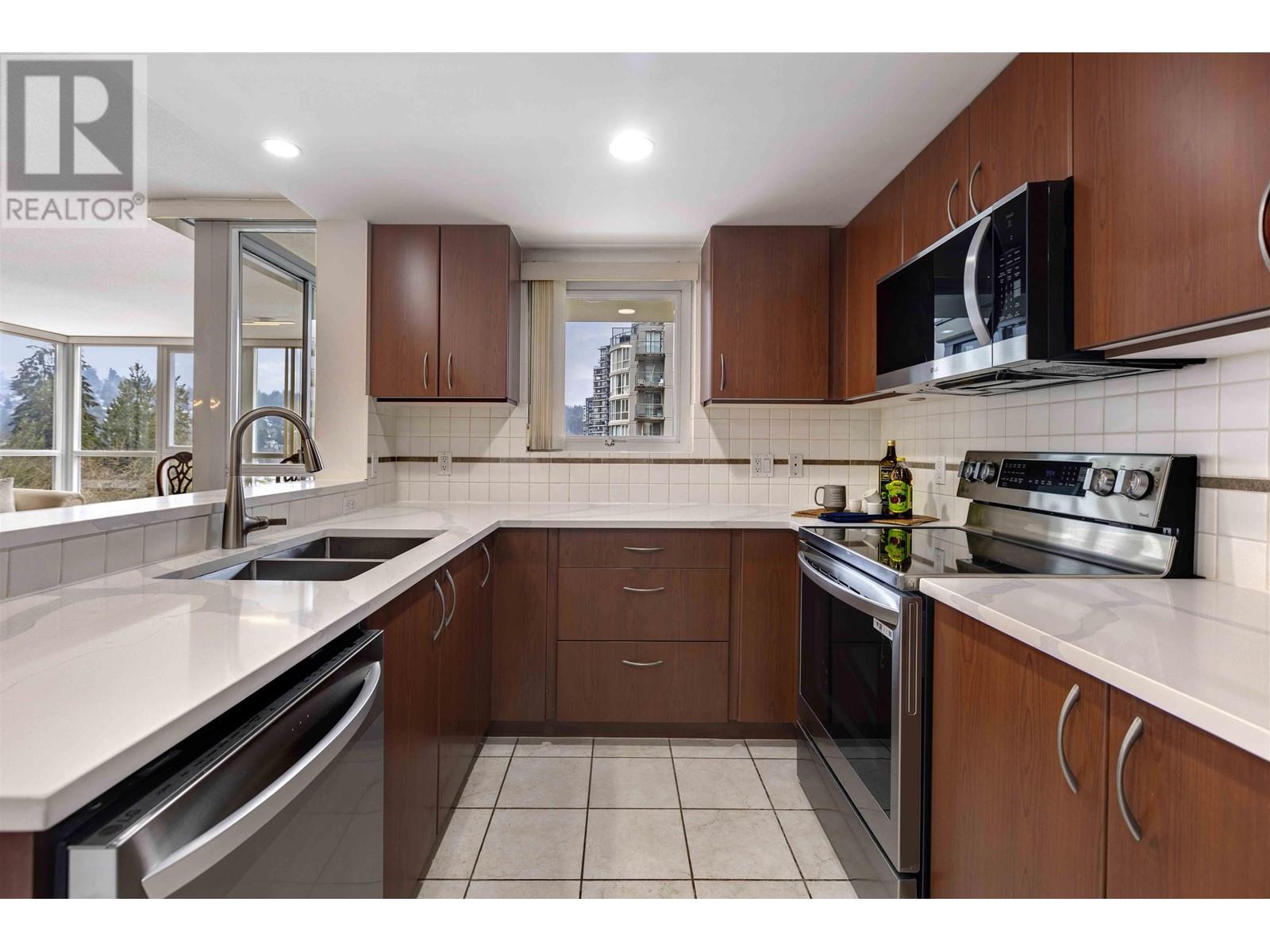 1103 235 Guildford Way, Port Moody, British Columbia  V3H 5L8 - Photo 4 - R2976862