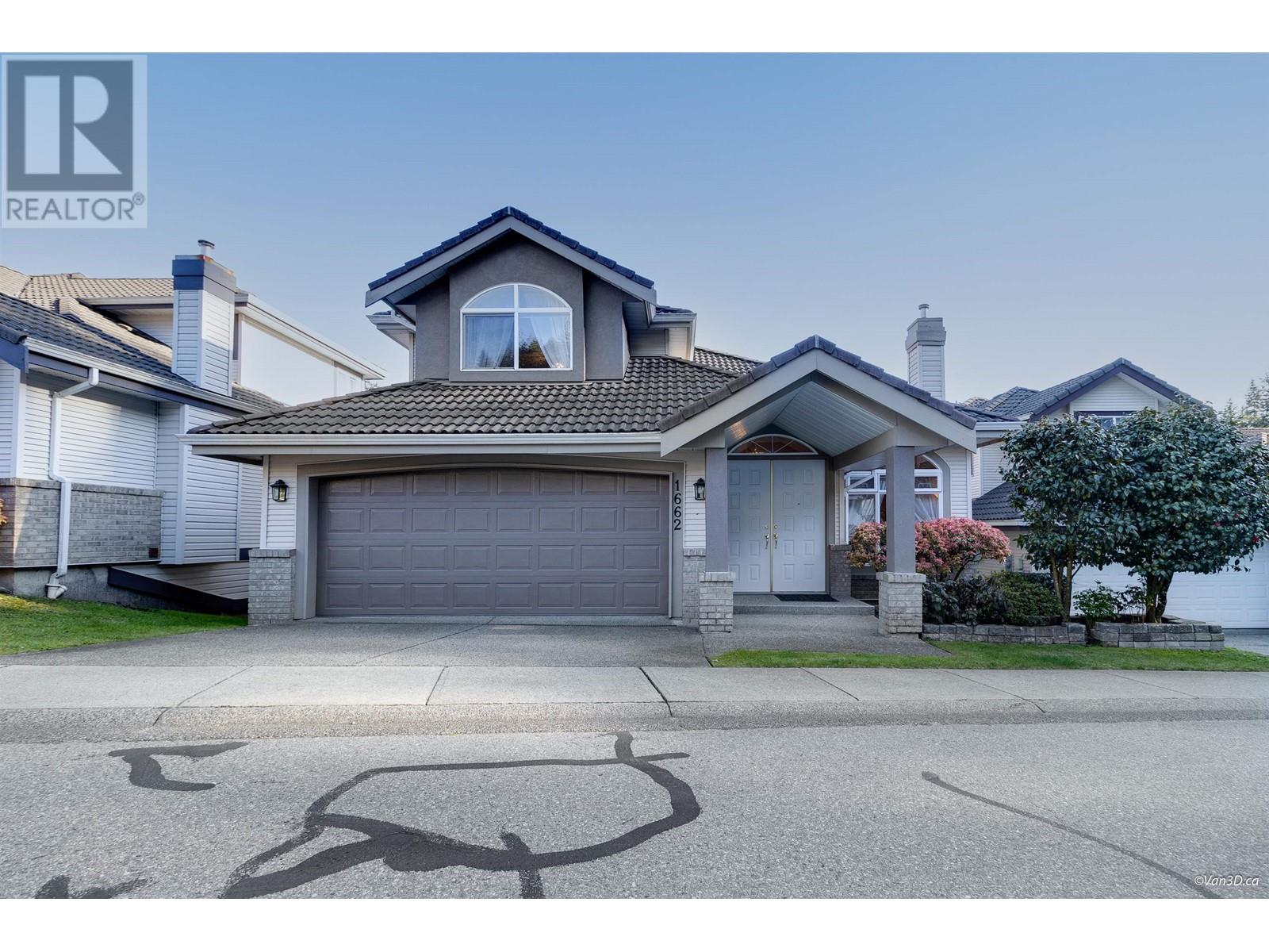 1662 Plateau Crescent, Coquitlam, British Columbia  V3E 3B3 - Photo 2 - R2951906