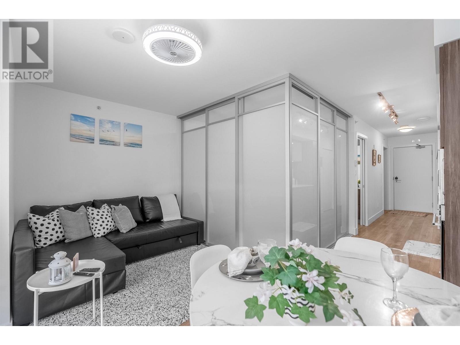 Listing Picture 11 of 23 : 608 1788 COLUMBIA STREET, Vancouver / 溫哥華 - 魯藝地產 Yvonne Lu Group - MLS Medallion Club Member