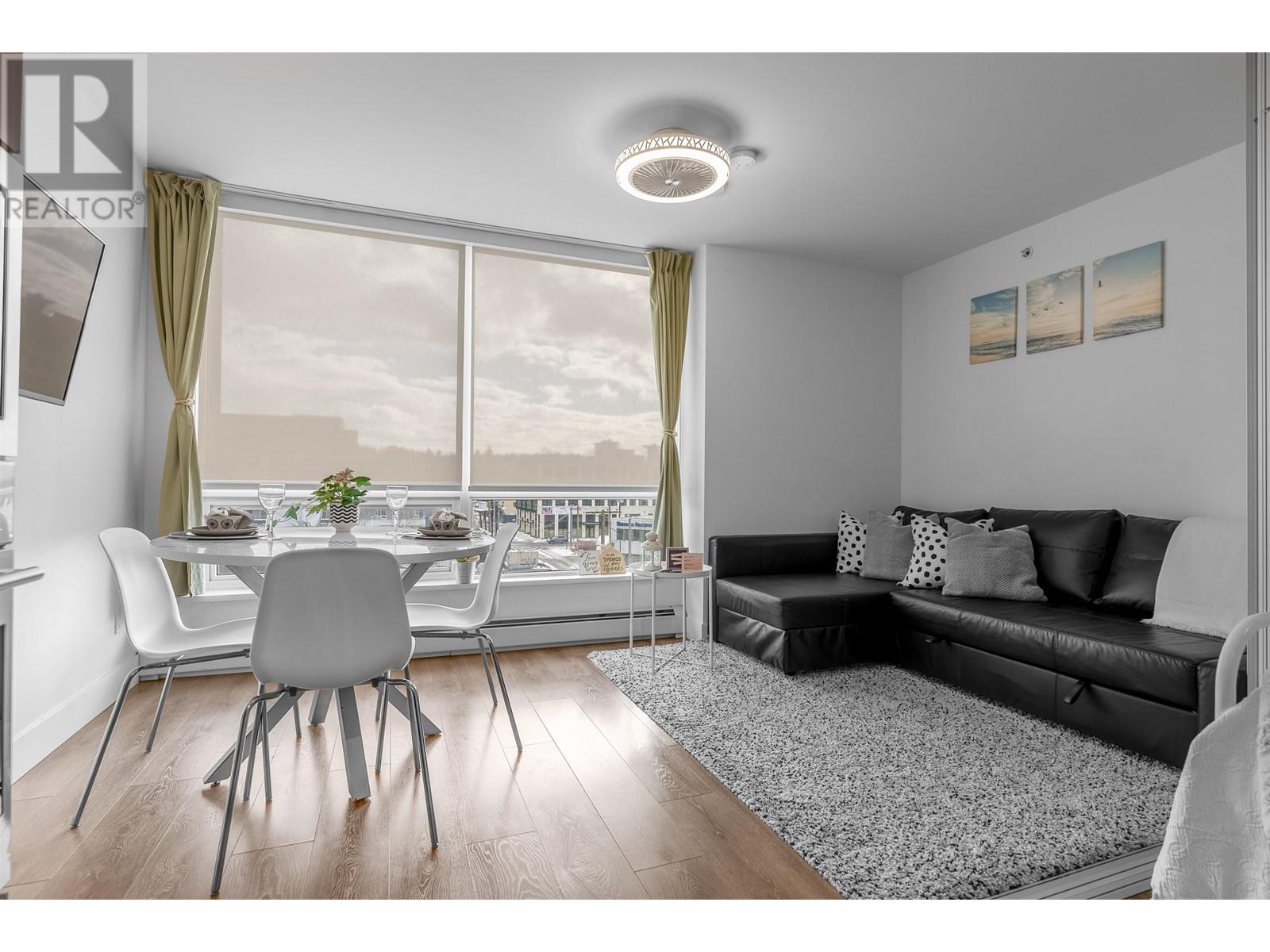 Listing Picture 12 of 23 : 608 1788 COLUMBIA STREET, Vancouver / 溫哥華 - 魯藝地產 Yvonne Lu Group - MLS Medallion Club Member