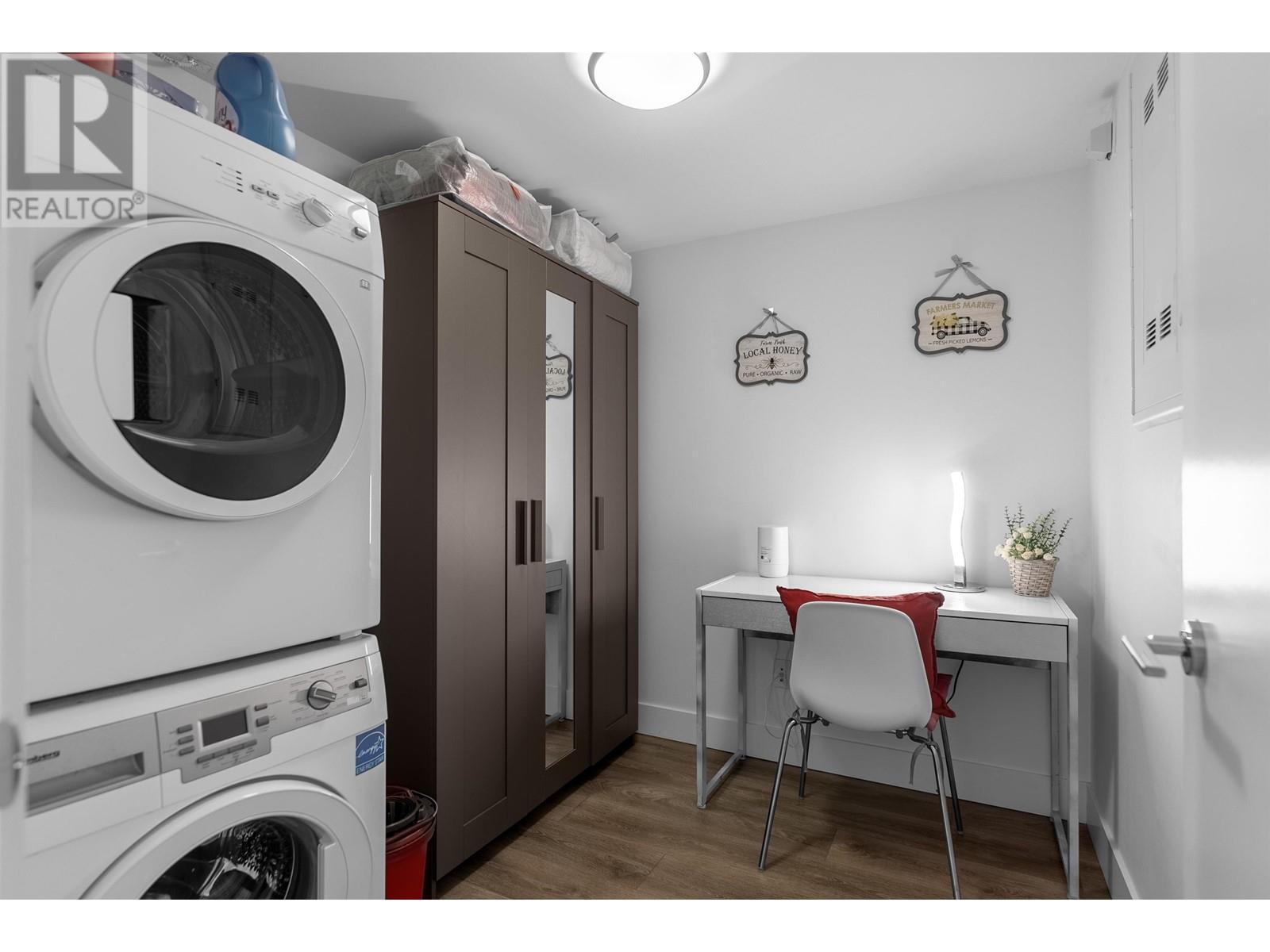 Listing Picture 15 of 23 : 608 1788 COLUMBIA STREET, Vancouver / 溫哥華 - 魯藝地產 Yvonne Lu Group - MLS Medallion Club Member