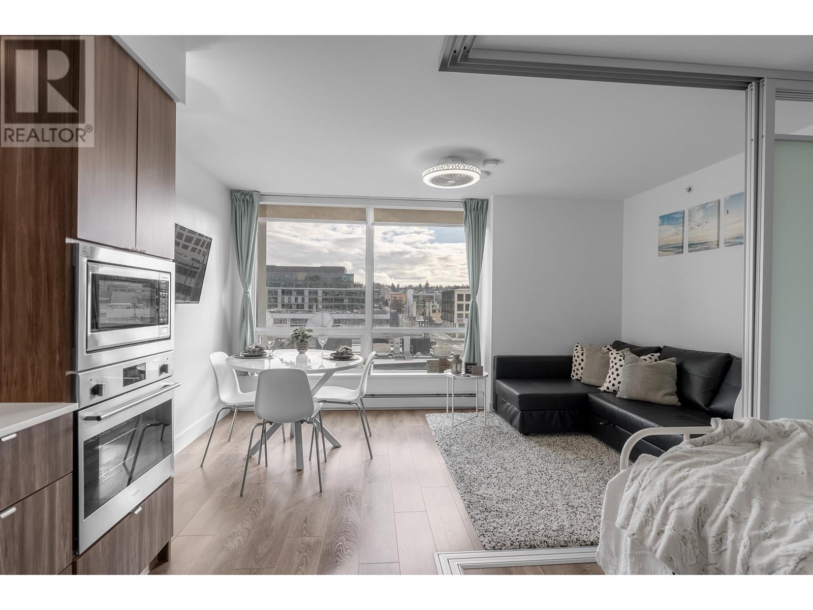 Listing Picture 5 of 23 : 608 1788 COLUMBIA STREET, Vancouver / 溫哥華 - 魯藝地產 Yvonne Lu Group - MLS Medallion Club Member