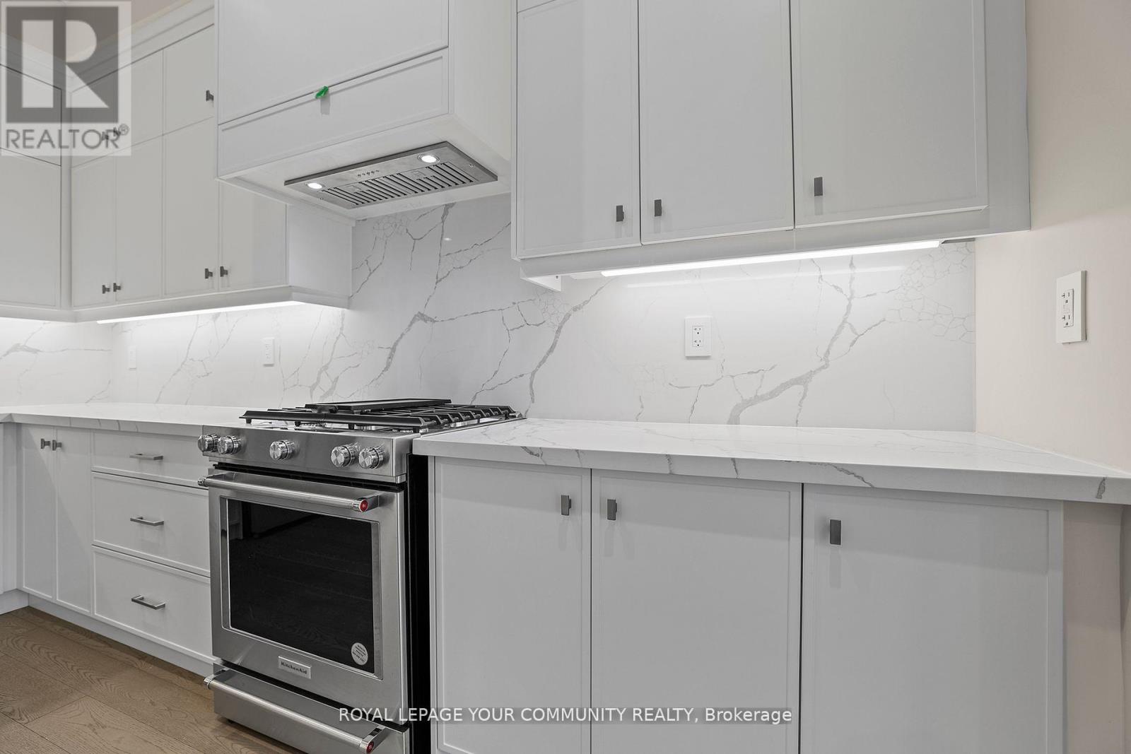 120 Lewis Honey Drive, Aurora, Ontario  L4G 0J3 - Photo 10 - N12016053
