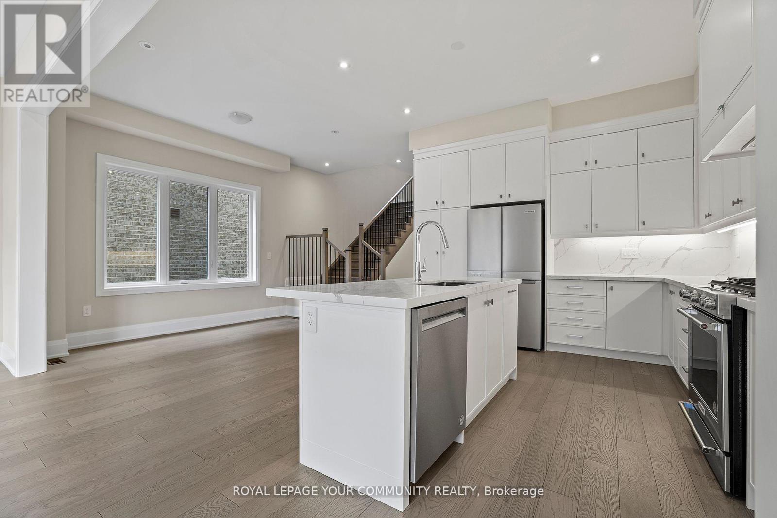 120 Lewis Honey Drive, Aurora, Ontario  L4G 0J3 - Photo 11 - N12016053