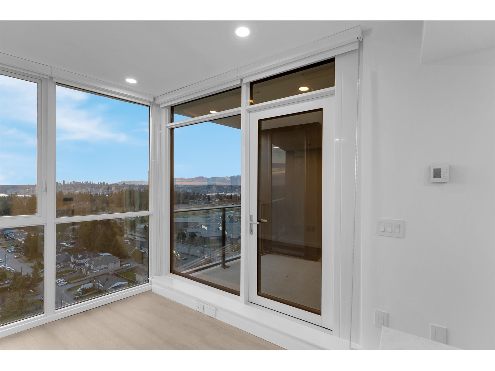 2106 10333 133 Street, Surrey, British Columbia  V3T 0V1 - Photo 6 - R2976507