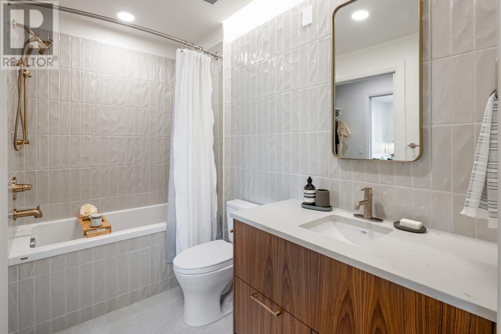 105 2550 Garden Drive, Vancouver, British Columbia  V5N 4X6 - Photo 12 - R2977308