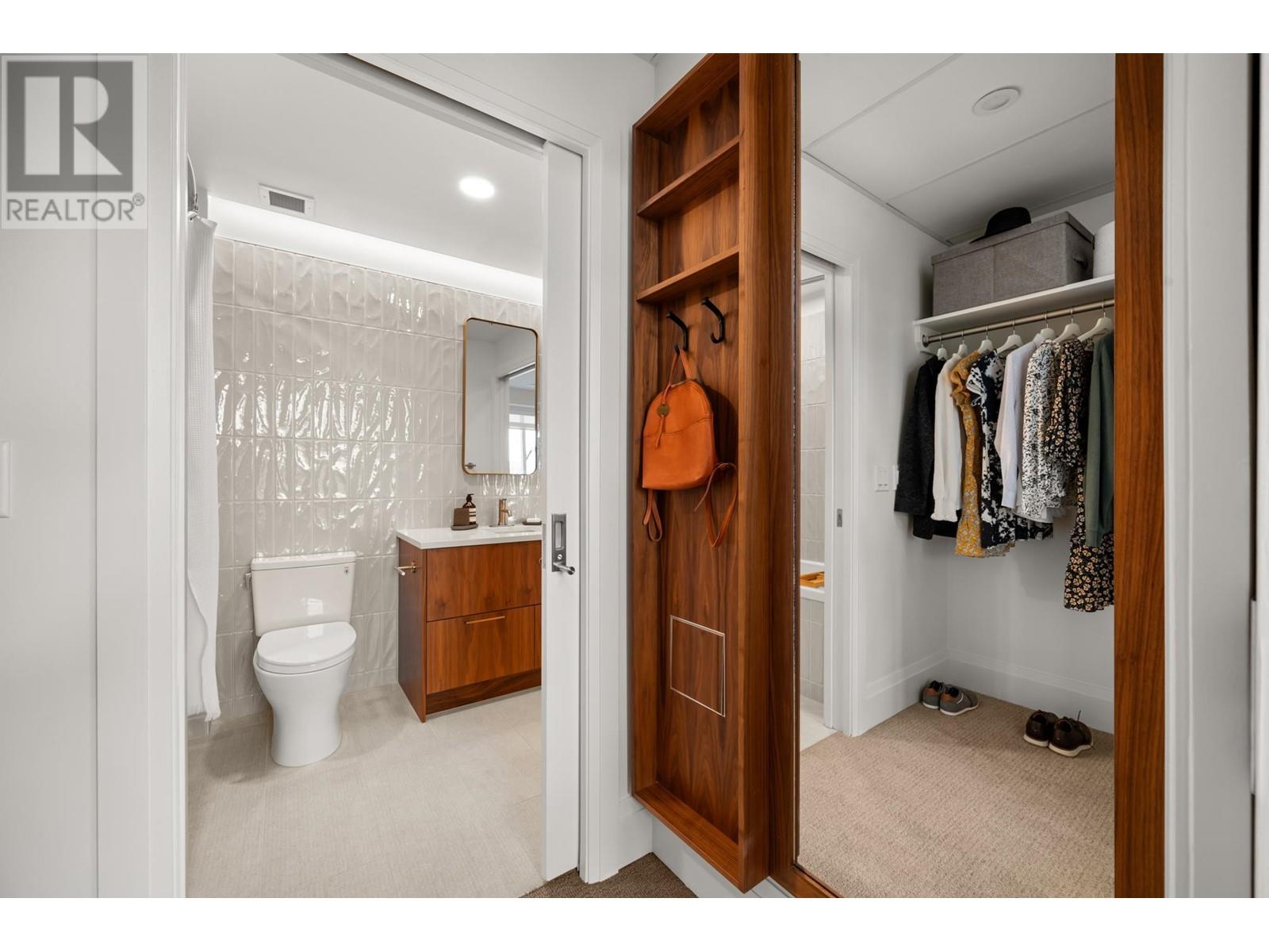 105 2550 Garden Drive, Vancouver, British Columbia  V5N 4X6 - Photo 9 - R2977308
