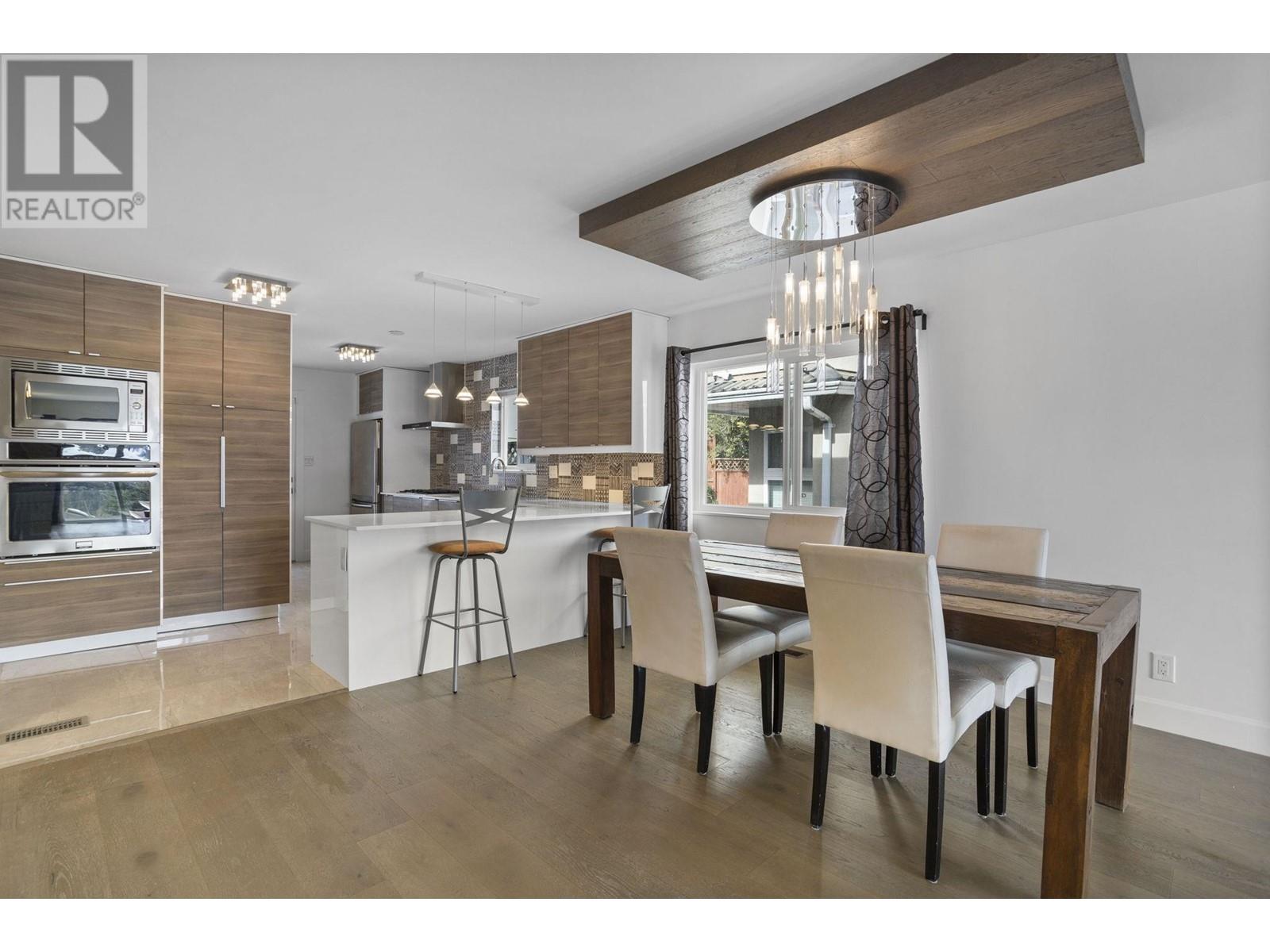 Listing Picture 13 of 40 : 51 N SEA AVENUE, Burnaby / 本拿比 - 魯藝地產 Yvonne Lu Group - MLS Medallion Club Member