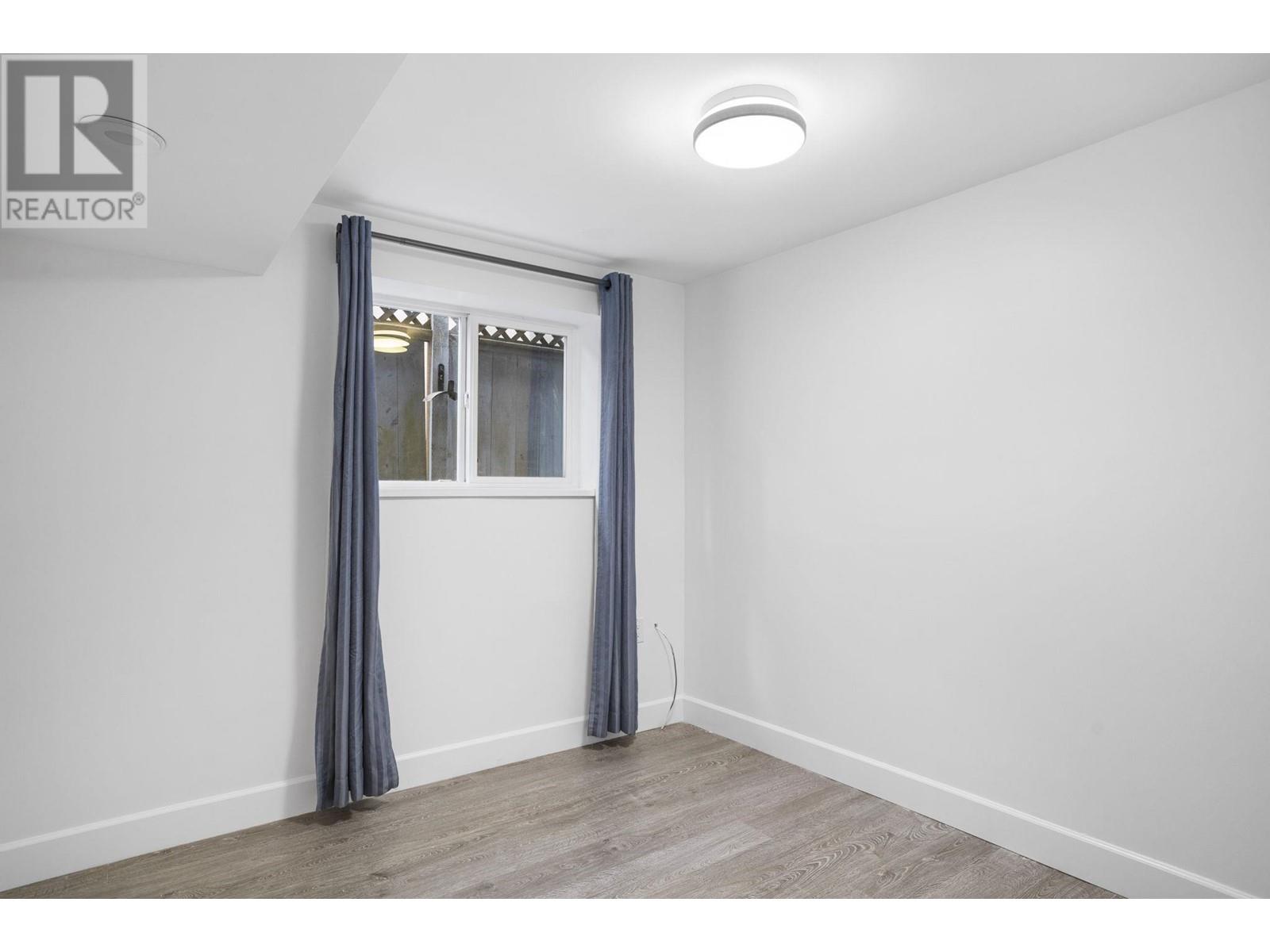 Listing Picture 34 of 40 : 51 N SEA AVENUE, Burnaby / 本拿比 - 魯藝地產 Yvonne Lu Group - MLS Medallion Club Member