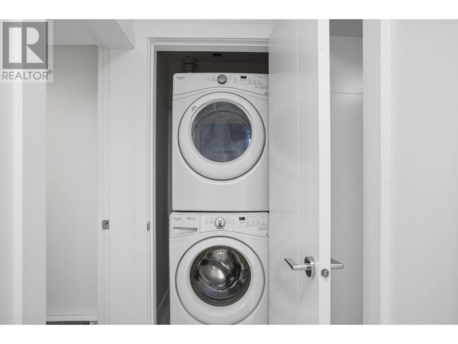 Listing Picture 36 of 40 : 51 N SEA AVENUE, Burnaby / 本拿比 - 魯藝地產 Yvonne Lu Group - MLS Medallion Club Member