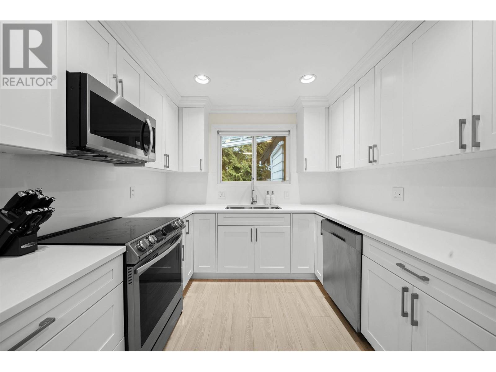 1842 Brown Street, Port Coquitlam, British Columbia  V3C 2N3 - Photo 10 - R2977307