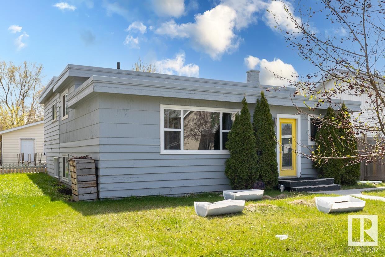 10673 62 Av Nw, Edmonton, Alberta  T6H 1M7 - Photo 2 - E4425347