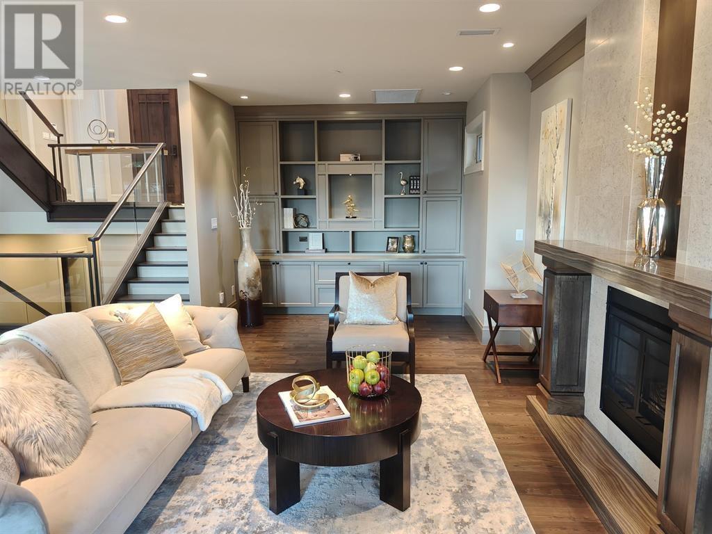 Property at 2566 MARINE DRIVE image 4