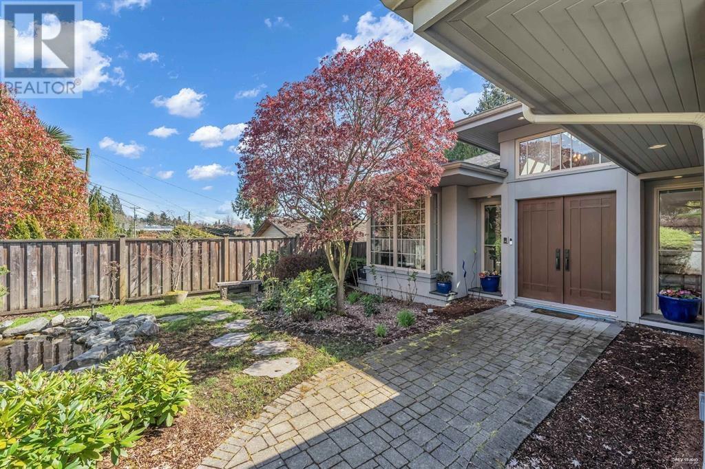 2566 Marine Drive, West Vancouver, British Columbia  V7V 1L4 - Photo 16 - R2977339