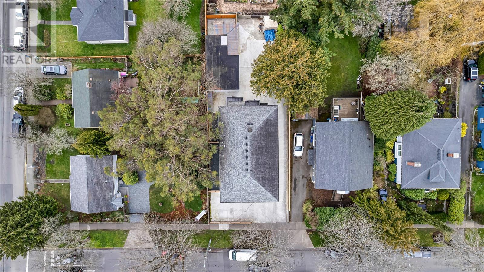 Property at 2512 Fernwood Rd image 5