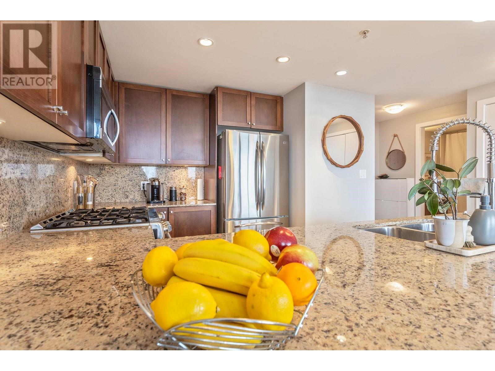 2303 280 Ross Drive, New Westminster, British Columbia  V3L 0C2 - Photo 10 - R2977363