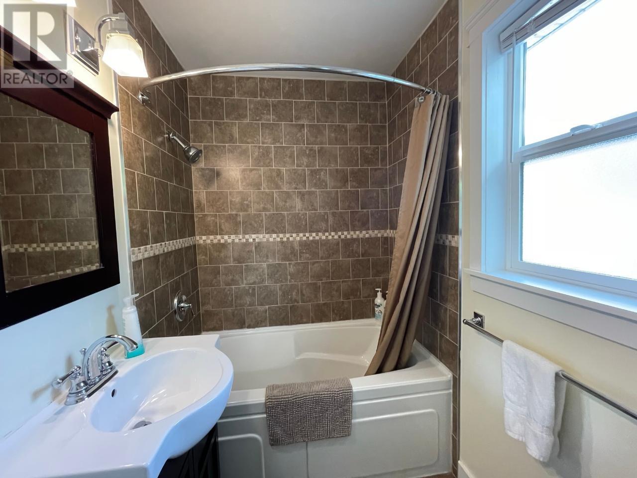 1526 Eastman Avenue, Riondel, British Columbia  V0B 2B0 - Photo 28 - 10338480