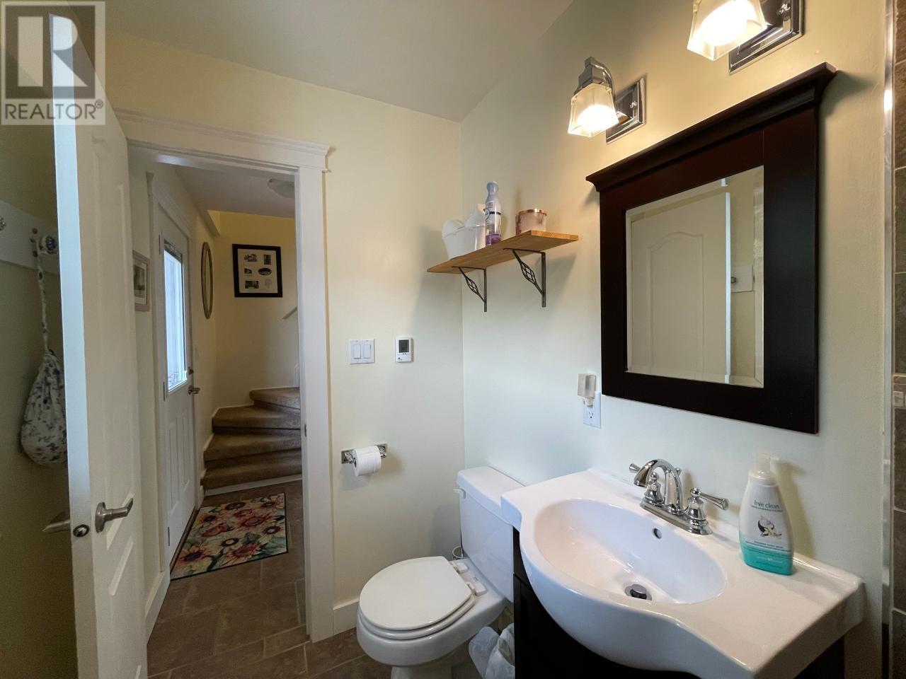 1526 Eastman Avenue, Riondel, British Columbia  V0B 2B0 - Photo 29 - 10338480