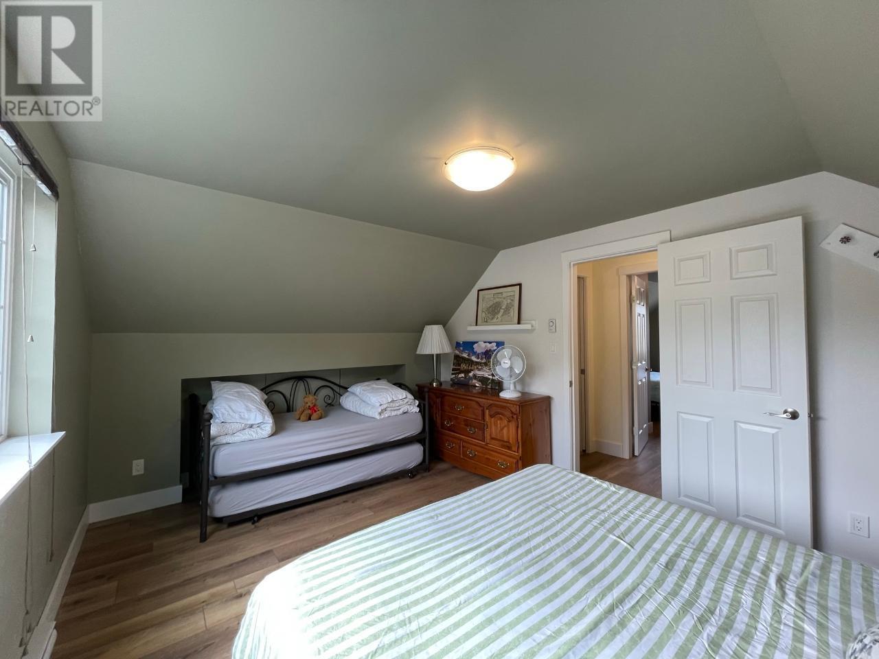 1526 Eastman Avenue, Riondel, British Columbia  V0B 2B0 - Photo 32 - 10338480