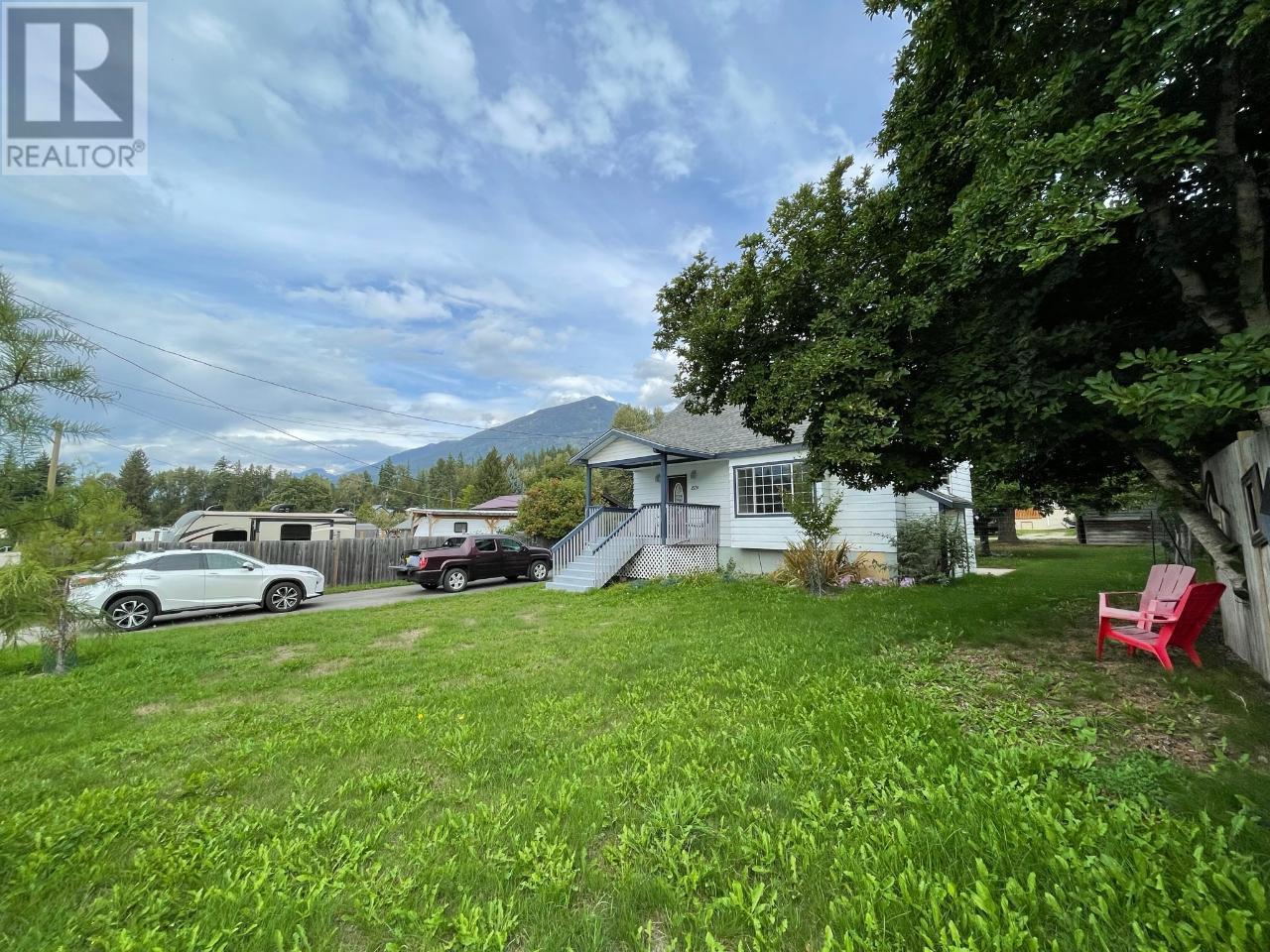 1526 Eastman Avenue, Riondel, British Columbia  V0B 2B0 - Photo 4 - 10338480