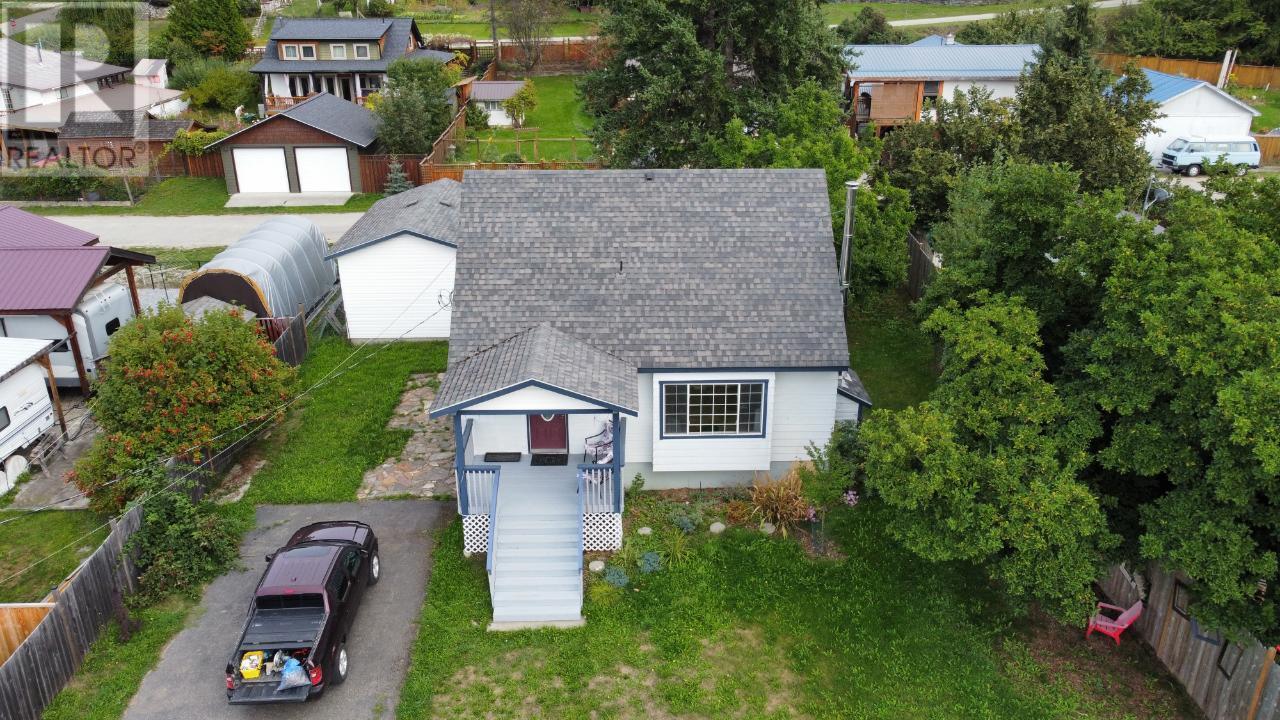 1526 Eastman Avenue, Riondel, British Columbia  V0B 2B0 - Photo 46 - 10338480