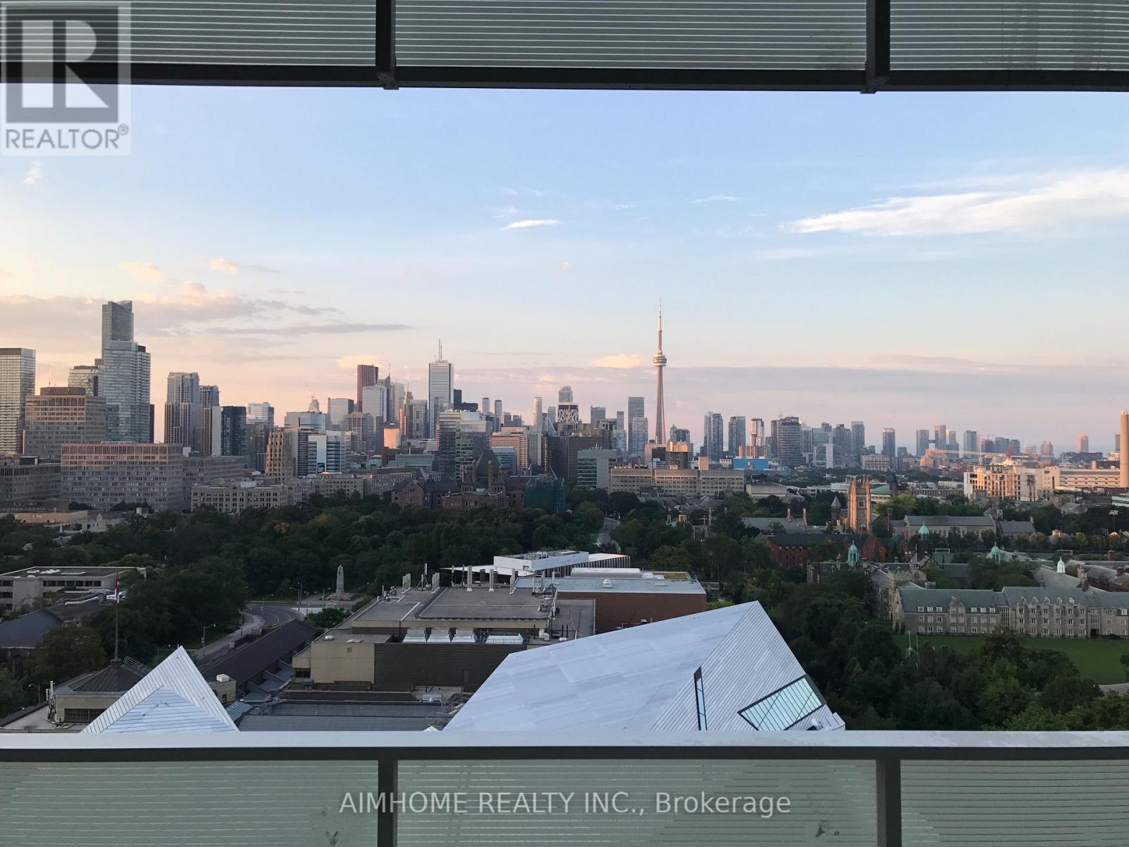 1902 - 200 Bloor Street W, Toronto, Ontario  M5S 1T8 - Photo 5 - C12016165
