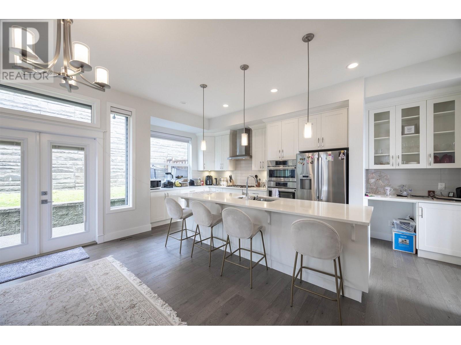 3561 Sheffield Avenue, Coquitlam, British Columbia  V3E 3H1 - Photo 8 - R2977373