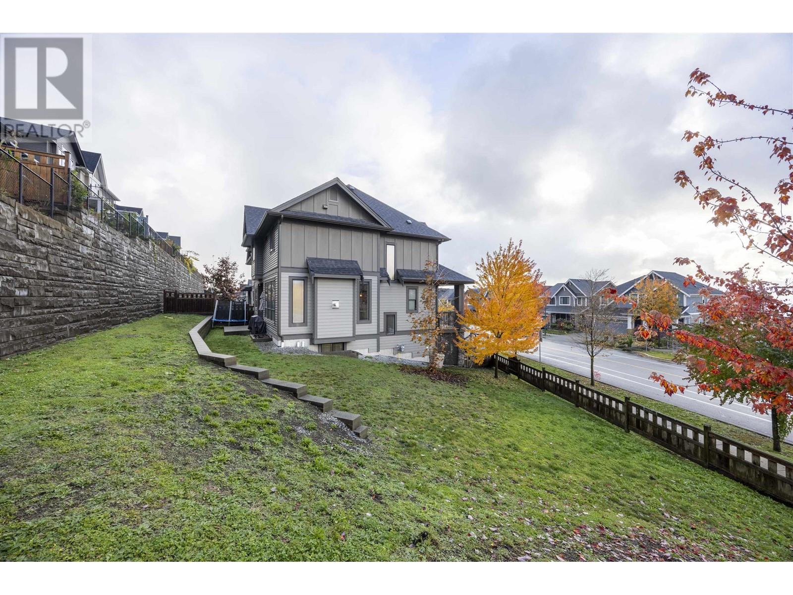 3561 Sheffield Avenue, Coquitlam, British Columbia  V3E 3H1 - Photo 34 - R2977373