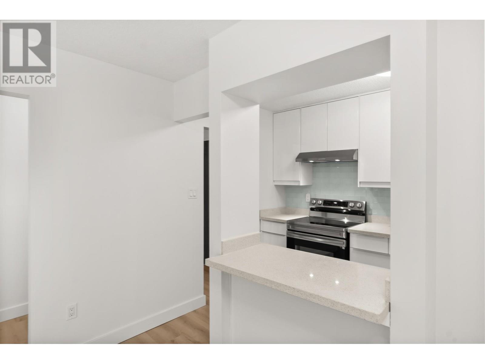 Listing Picture 12 of 40 : 503 7151 EDMONDS STREET, Burnaby / 本拿比 - 魯藝地產 Yvonne Lu Group - MLS Medallion Club Member