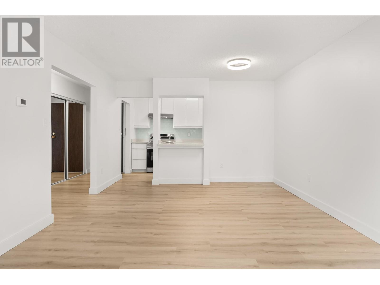Listing Picture 8 of 40 : 503 7151 EDMONDS STREET, Burnaby / 本拿比 - 魯藝地產 Yvonne Lu Group - MLS Medallion Club Member