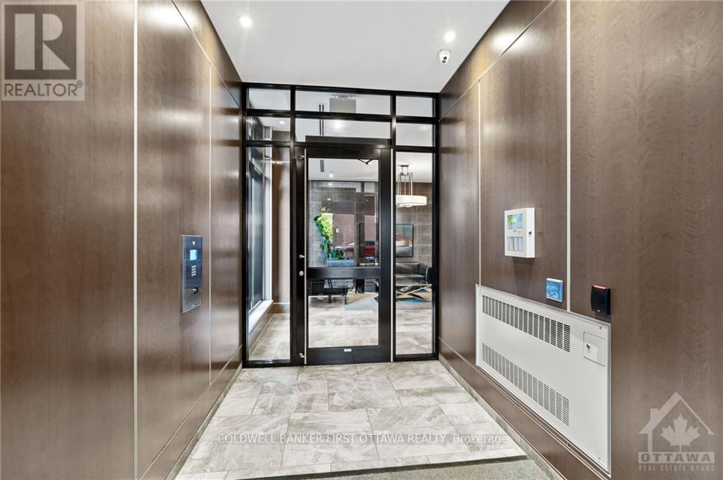 Property at 303 - 10 ROSEMOUNT AVENUE image 4