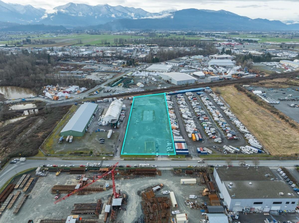 44394 Progress Way, West Chilliwack, Chilliwack, British Columbia  V2R 0L2 - Photo 3 - C8067473