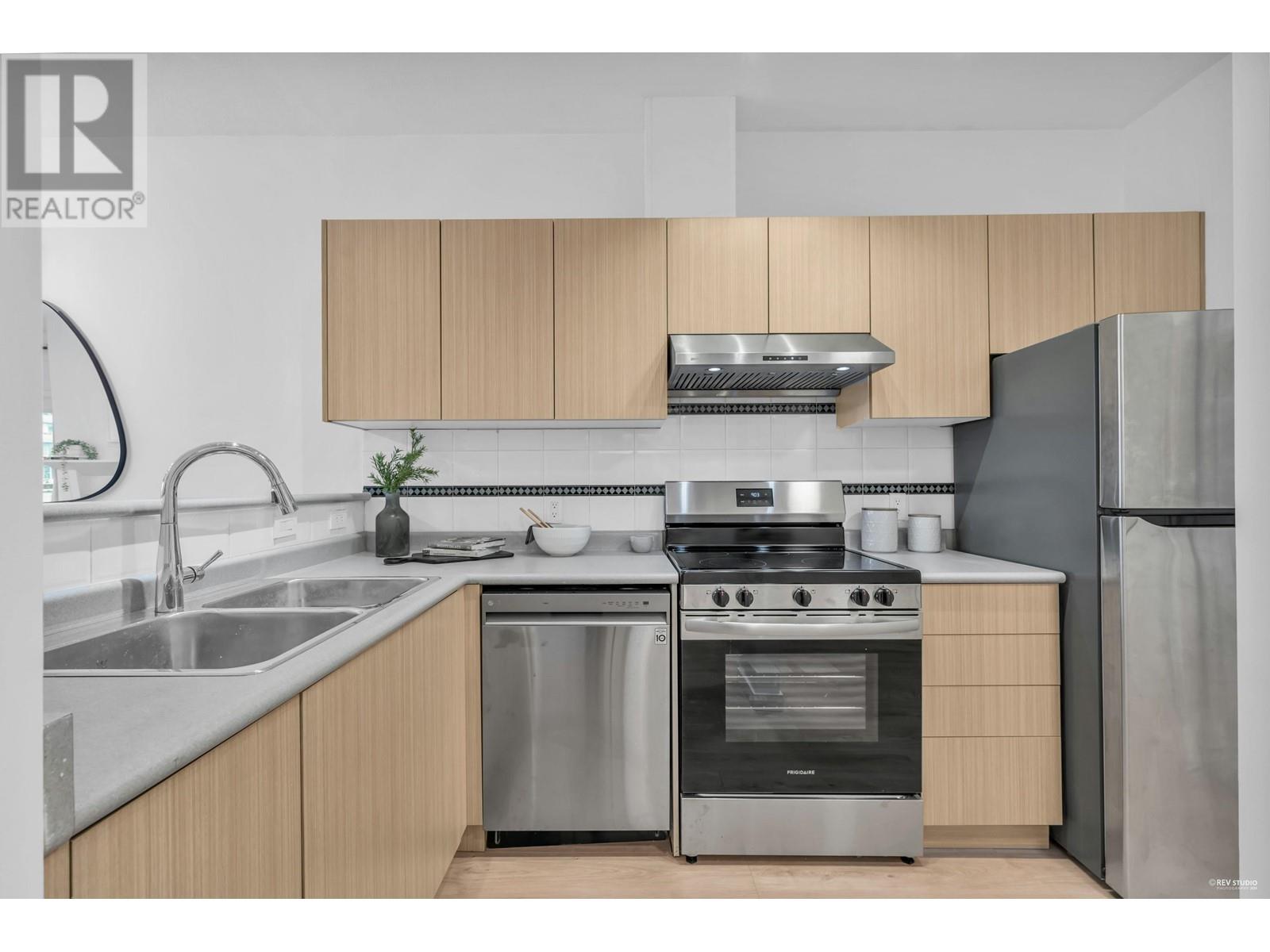 Ph6 511 W 7th Avenue, Vancouver, British Columbia  V5Z 4R2 - Photo 4 - R2970976