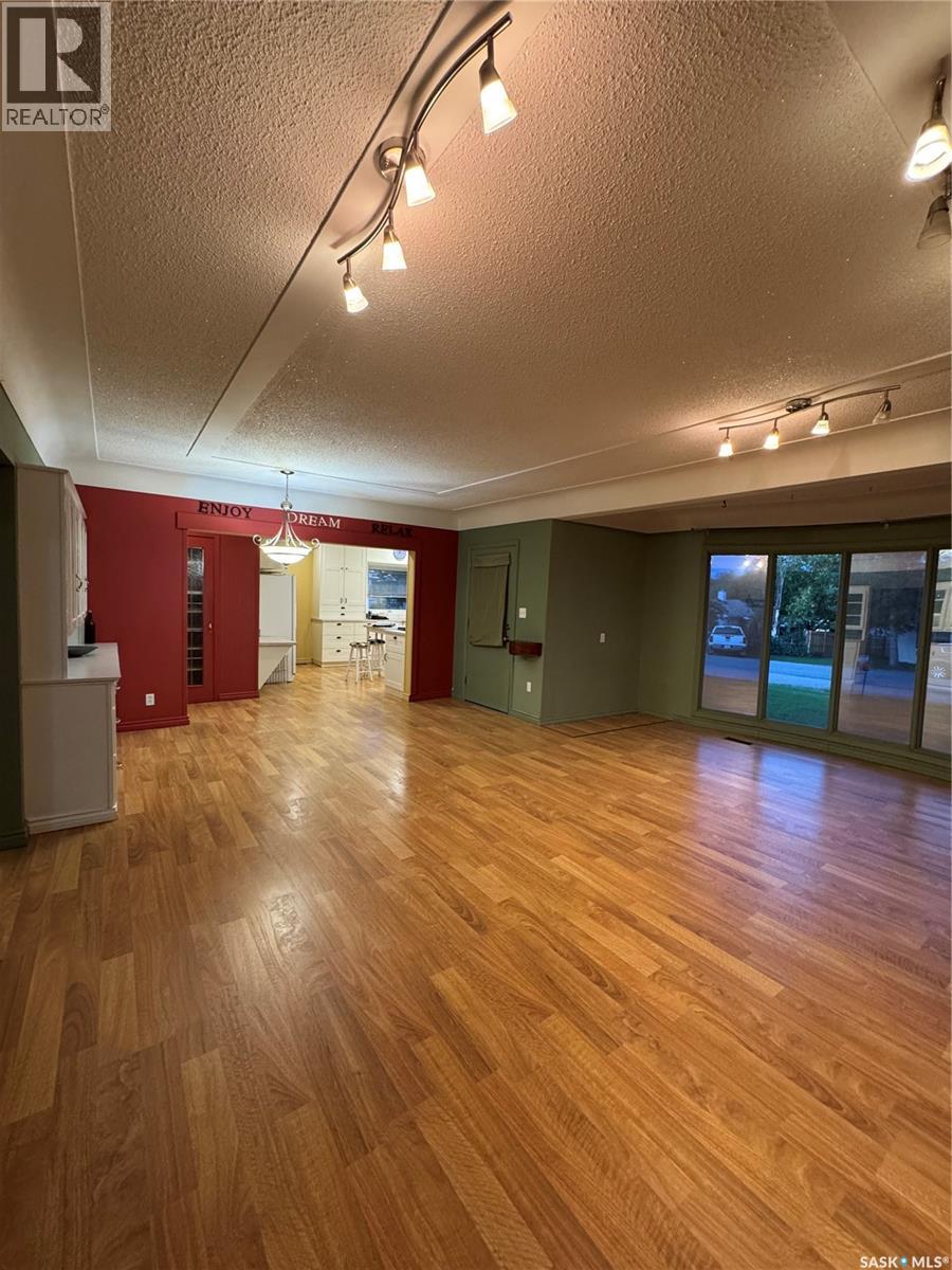 309 Prince Street, Hudson Bay, Saskatchewan  S0E 0Y0 - Photo 9 - SK998638