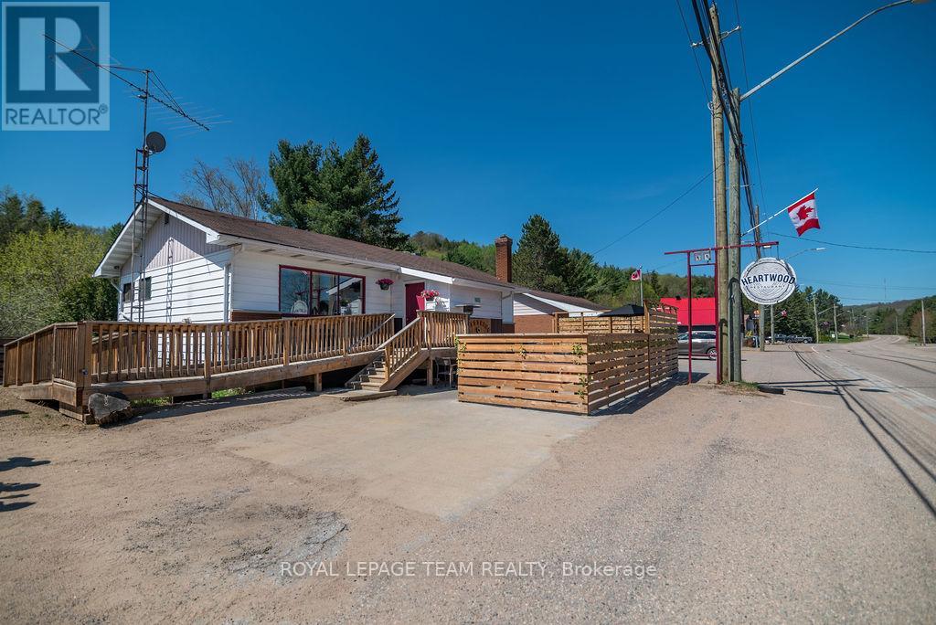 39280 Combermere Road, Madawaska Valley, Ontario  K0J 1L0 - Photo 24 - X12016203