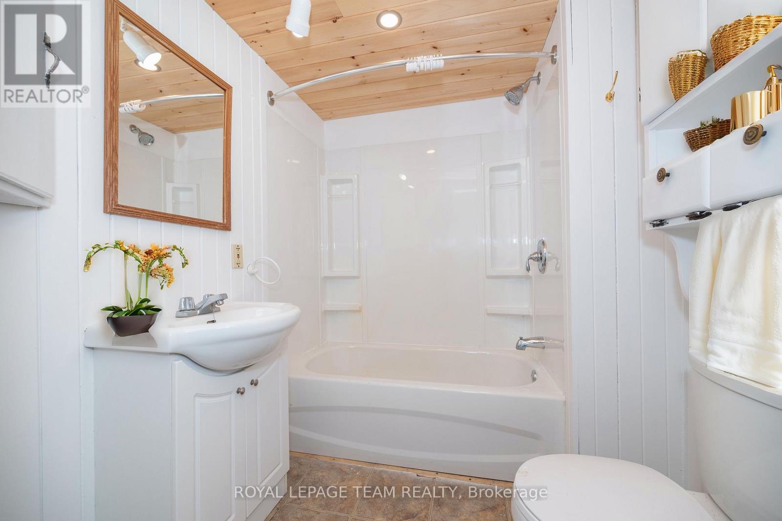 39280 Combermere Road, Madawaska Valley, Ontario  K0J 1L0 - Photo 36 - X12016203