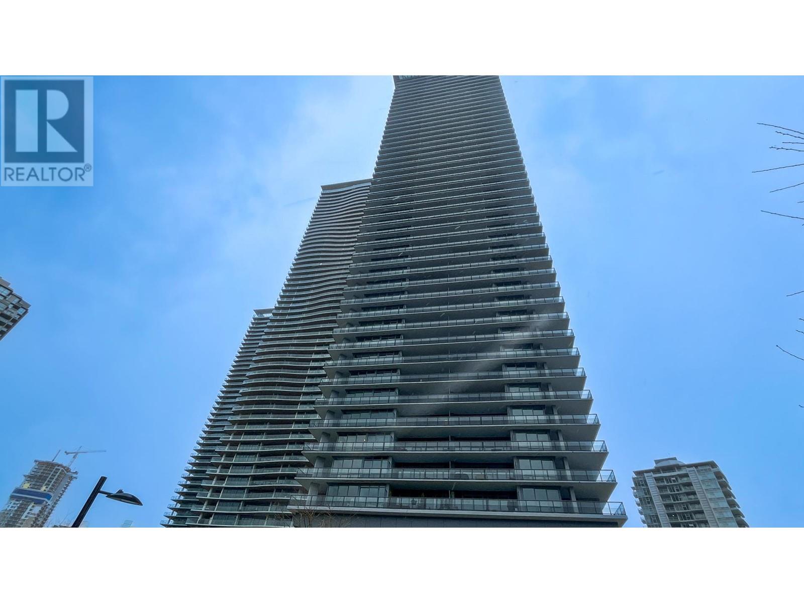 Listing Picture 2 of 30 : 3201 4730 LOUGHEED HIGHWAY, Burnaby / 本拿比 - 魯藝地產 Yvonne Lu Group - MLS Medallion Club Member