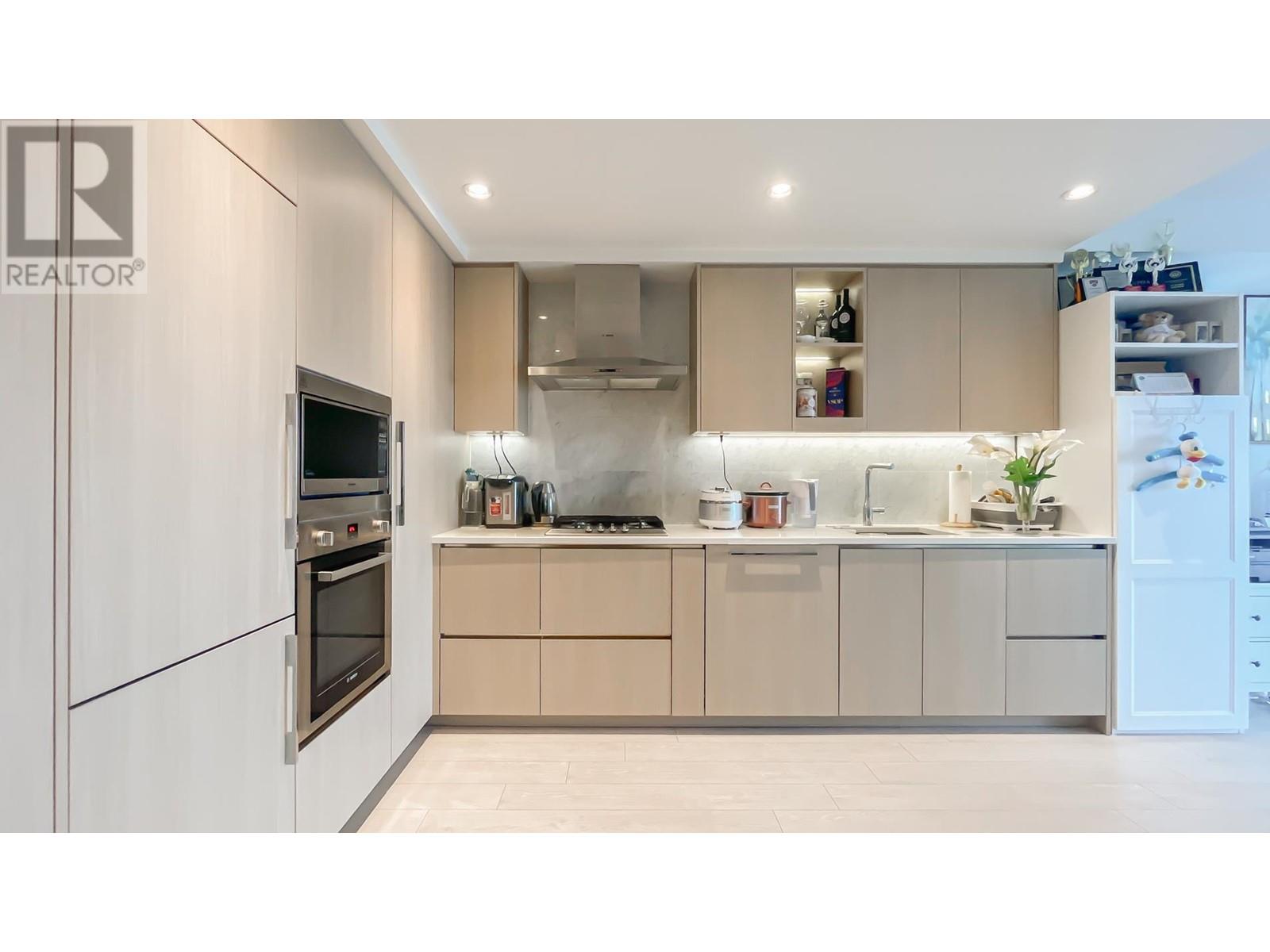 Listing Picture 8 of 30 : 3201 4730 LOUGHEED HIGHWAY, Burnaby / 本拿比 - 魯藝地產 Yvonne Lu Group - MLS Medallion Club Member