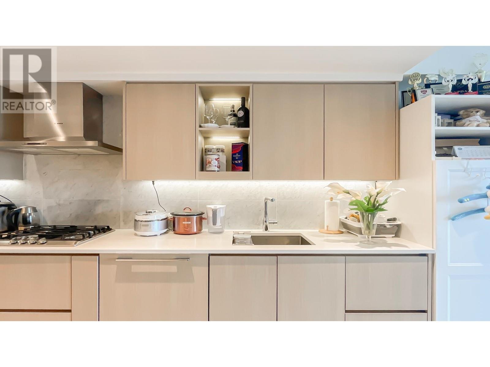 Listing Picture 10 of 30 : 3201 4730 LOUGHEED HIGHWAY, Burnaby / 本拿比 - 魯藝地產 Yvonne Lu Group - MLS Medallion Club Member